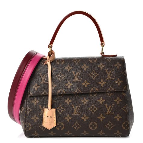 Louis Vuitton Monogram Cluny BB .